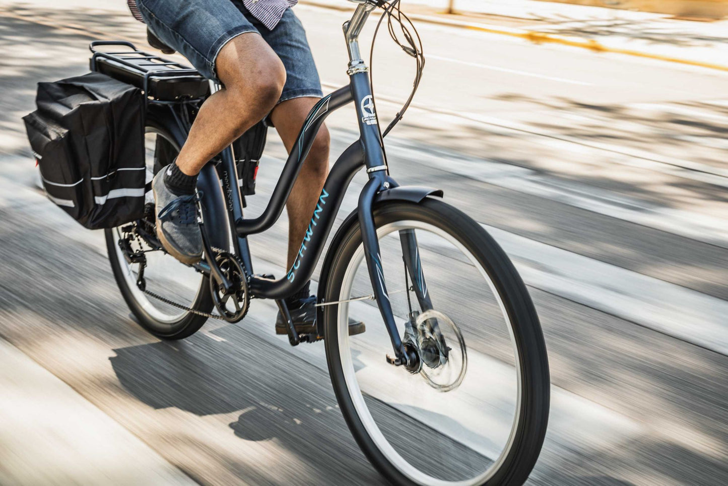 Schwinn Adult 26" Mendocino Electric Cruiser Bike
