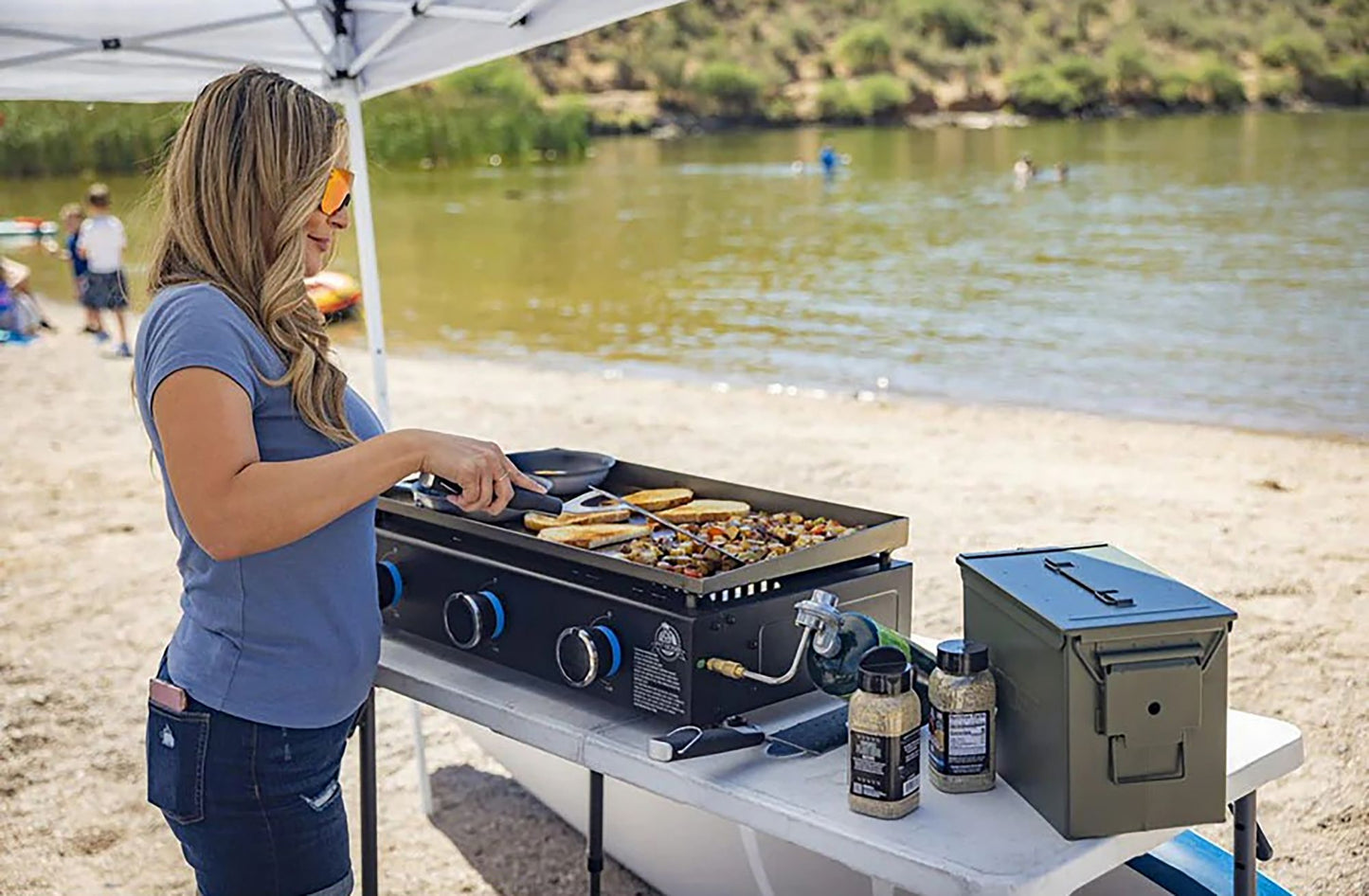 Pit Boss 3-Burner Tabletop Griddle