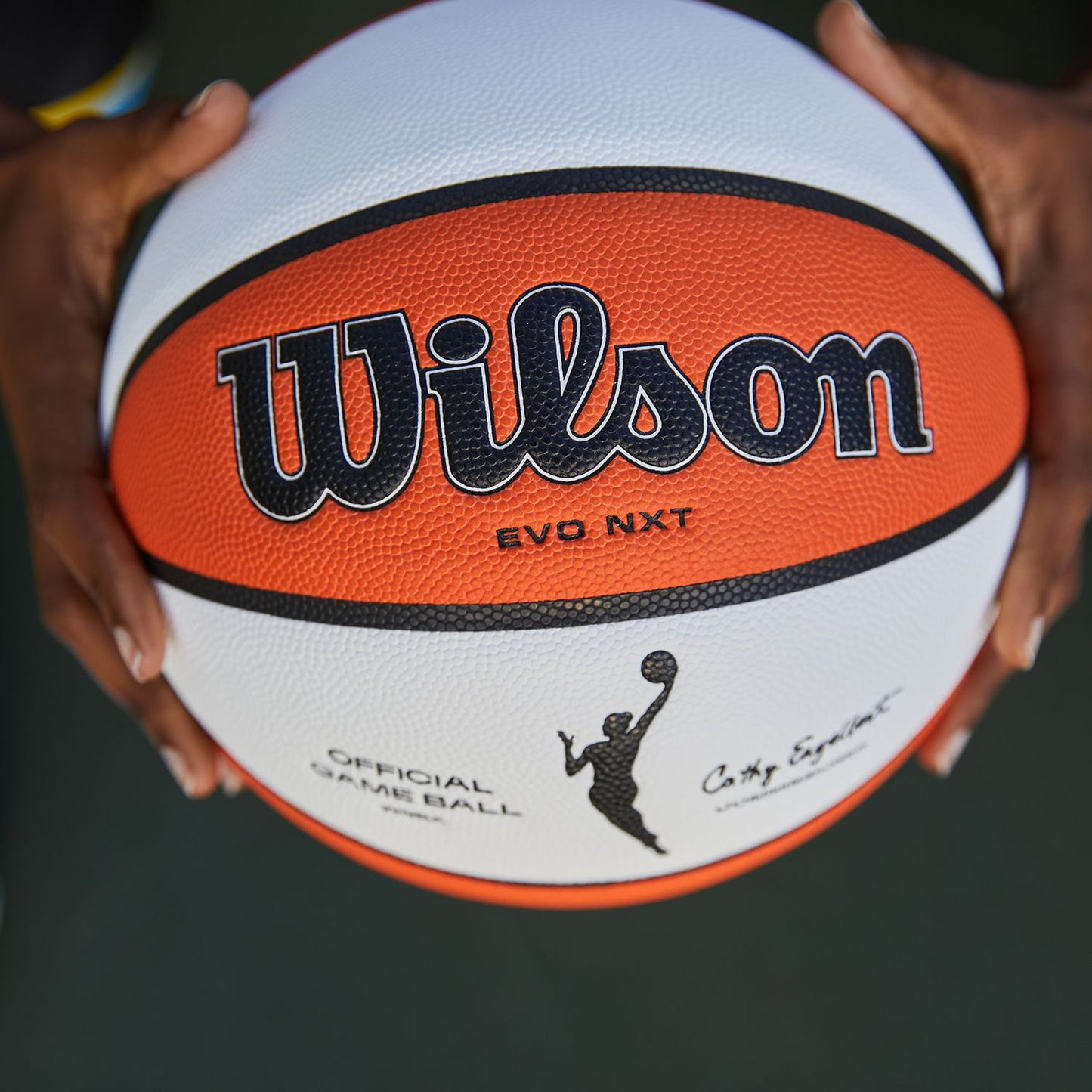 Wilson Official Game Basketball (28.5'')