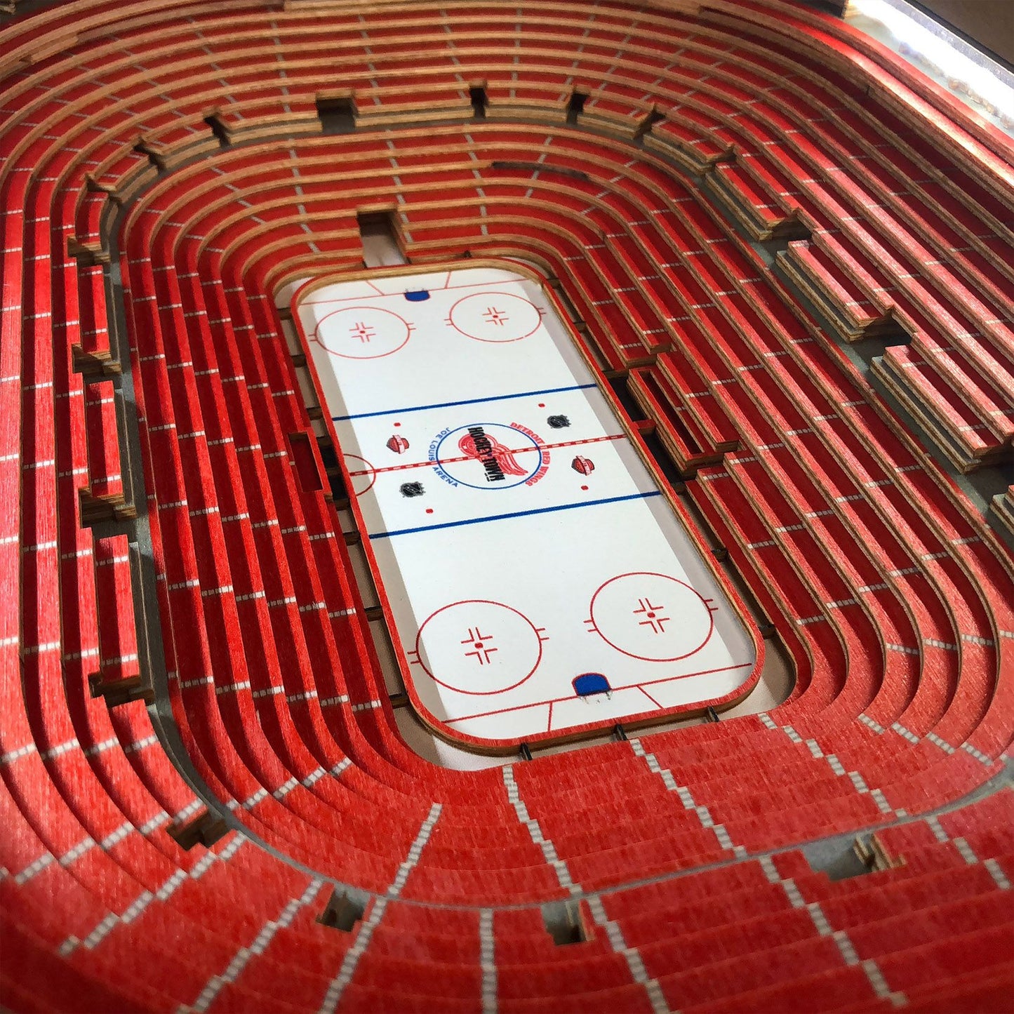 YouTheFan Detroit Red Wings 25-Layer StadiumViews Lighted End Table